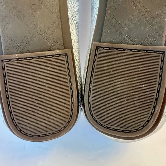 Vionic Minna Silver snake print ballet flats, size 9 - Picture 9 of 9